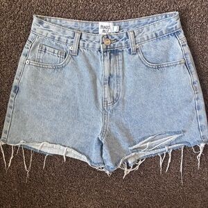 Princess Polly Denim Shorts, Light Wash, High Rise, Distressed Hem, Size 4